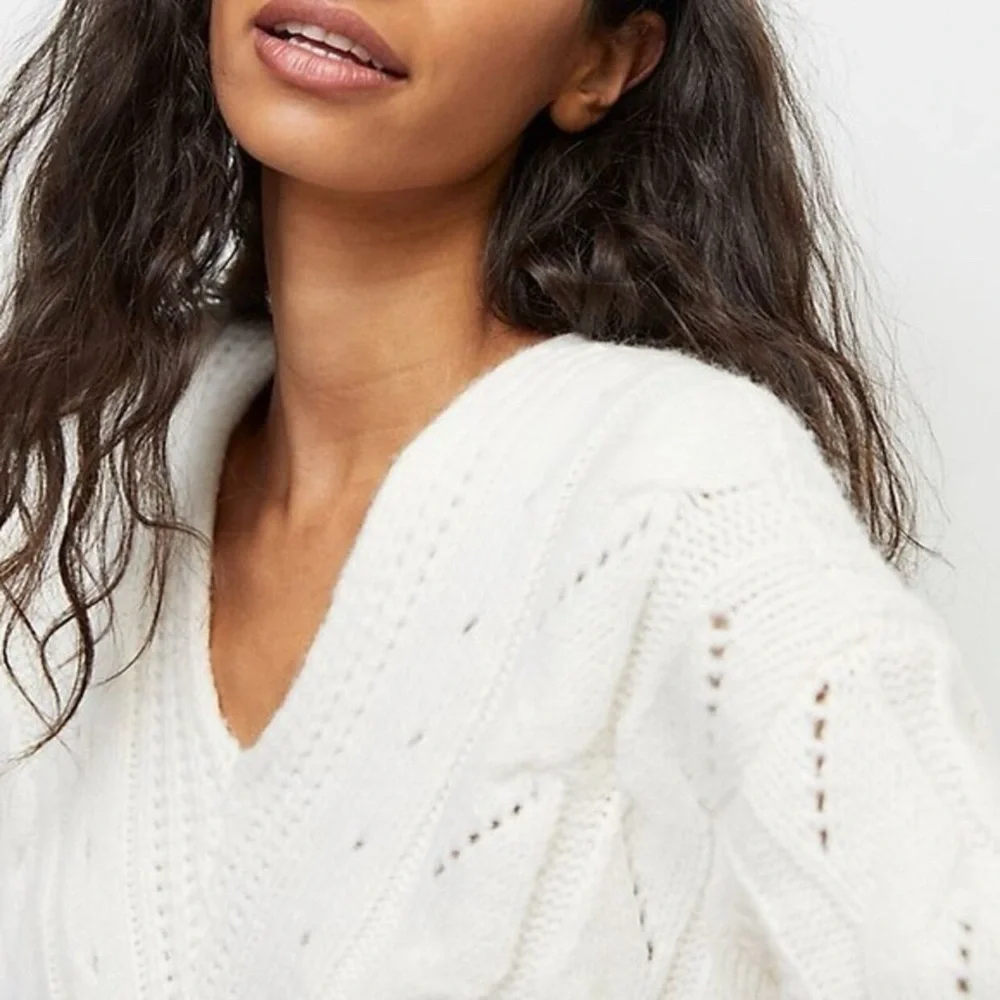 Anthropologie Alpaca Sweater Ramona Sweater Cable Knit V-Neck Sweater Size Small - Picture 4 of 10